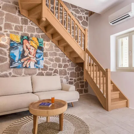 Pea Authentic * Plaka (Milos)